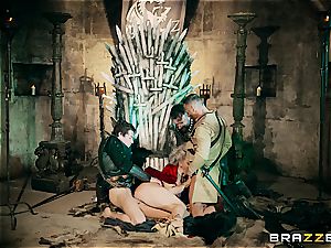 boning the queen on of the metal throne one last time
